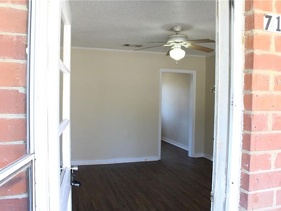 3rd image of 707 N Washington St
