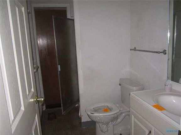 4th image of 3451 E Lincolnshire Blvd