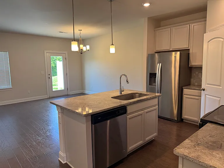 958 Oak Ridge Ln #958 — Photo 3