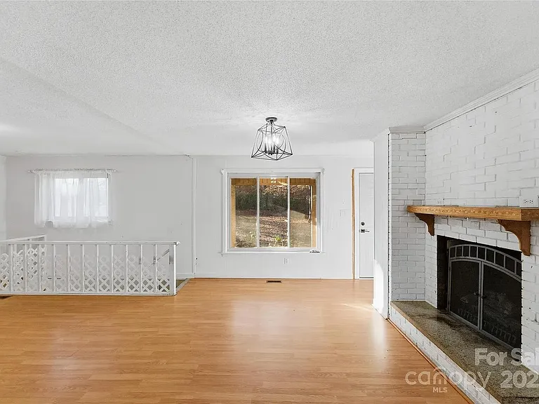 1051 Cox Mill Rd — Photo 6