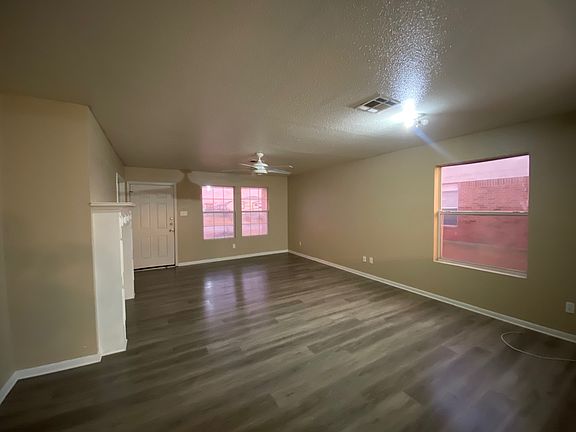 2nd image of 4301 Paintbrush Dr