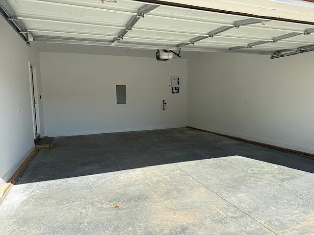 102 Riggins Ln — Photo 16
