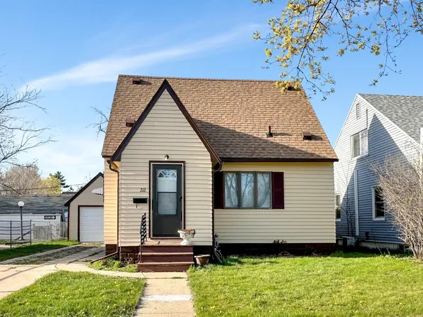 212 11th Ave SW, Austin, MN 55912
