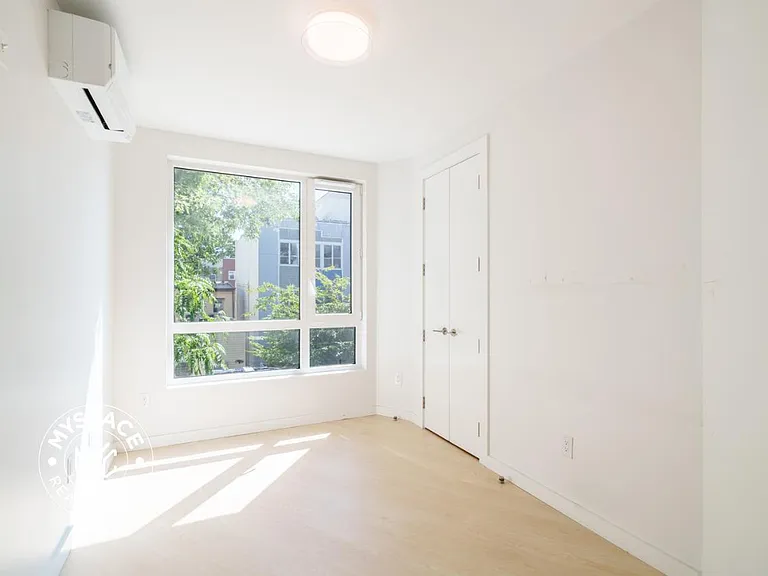 280 Meeker Ave #504 — Photo 7