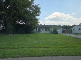 5214 Eicher Dr, Fort Wayne, IN 46835