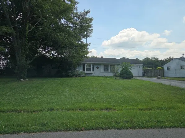 5214 Eicher Dr, Fort Wayne, IN 46835