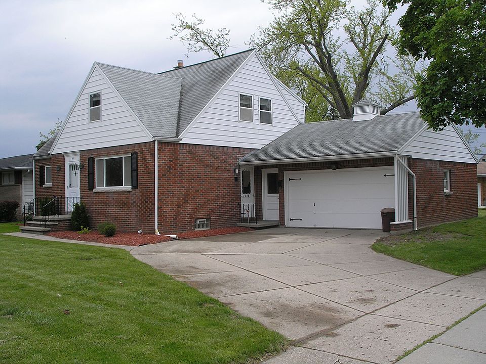  large corner lot
