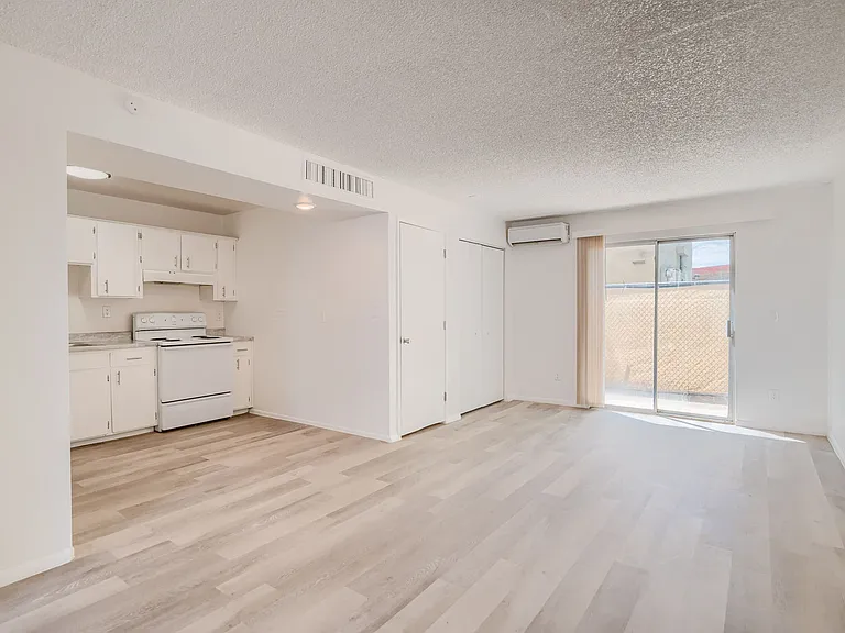 North Central (Stone and Prince), 2 story apartment complex with a/c! — Photo 14