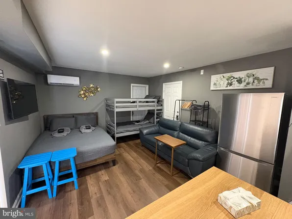 6604 Oak St, Landover, MD 20785