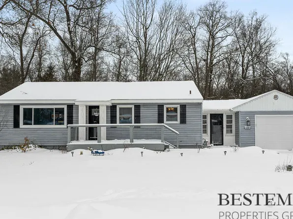 1290 Sherwood Dr, Muskegon, MI 49445