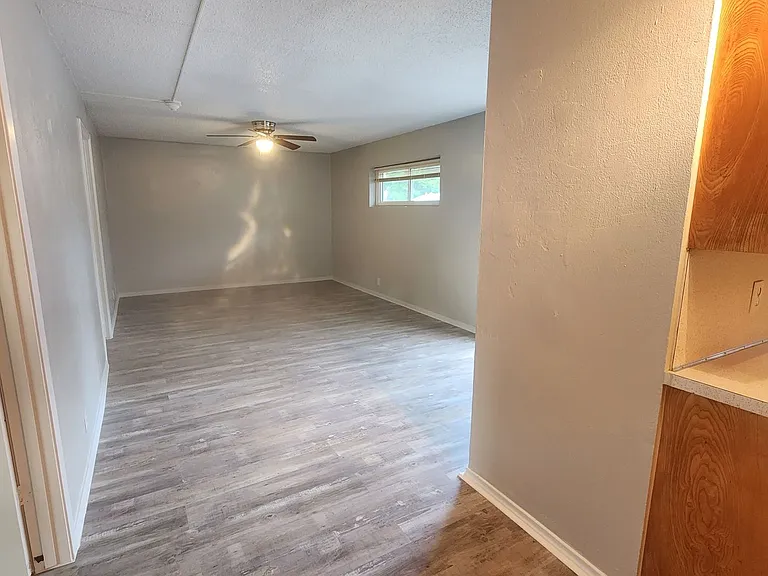 Patriot Apartments — Photo 30