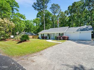 4 Red Tip Rd, Beaufort, SC 29907