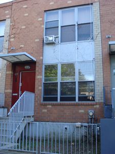 820 E 150th St, Bronx, NY, 10455