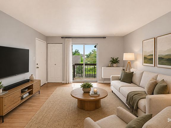 3rd image of 2215 W Nichols Rd #21F