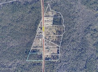 1113 Lake Rd, Newport, NC 28570