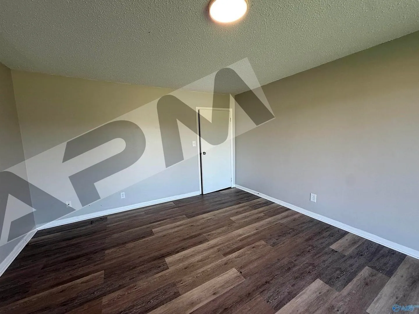 206 Cloverleaf — Photo 3