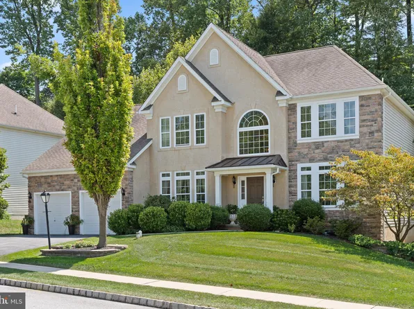 2917 Avebury Stone Cir, Downingtown, PA 19335