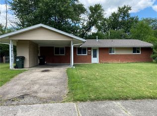 813 Macmillan Dr, Dayton, OH
