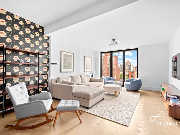 2505 Broadway image 5 of 16