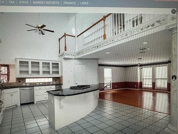 2nd image of 217 Baywood St