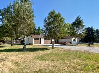 525 Agate St, Pinedale, WY 82941