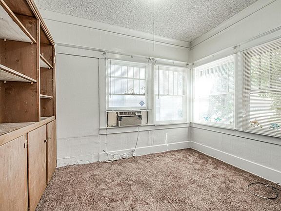 5th image of 1309 N Linden Ave