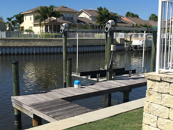 5th image of 410 Islebay Dr