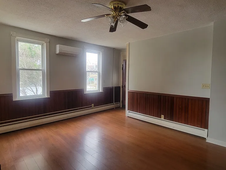 653 Mountain View Rd #B — Photo 5