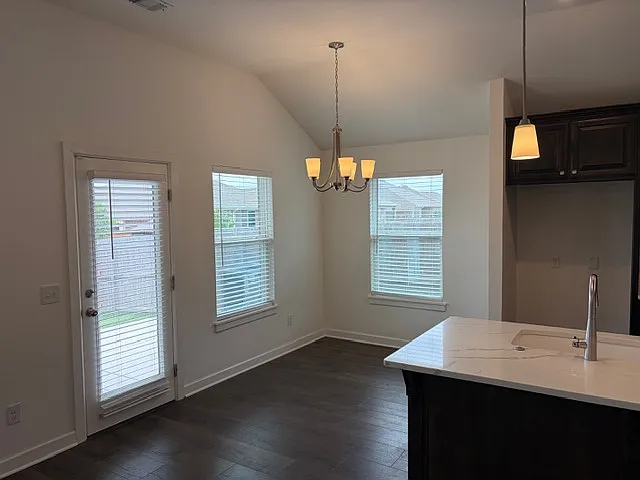 604 Caladium Dr — Photo 7