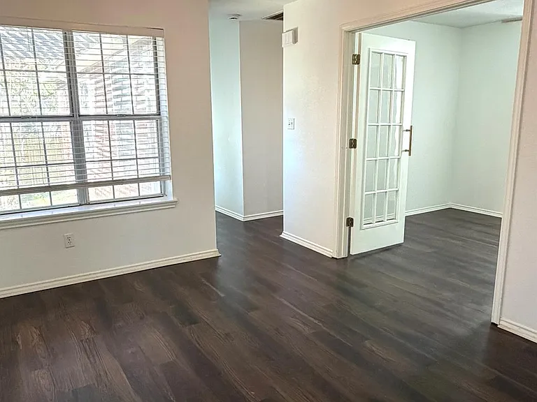 1747 Windy Park Cir — Photo 6