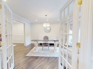 1079 Franz Dr, Lake Forest, IL 60045