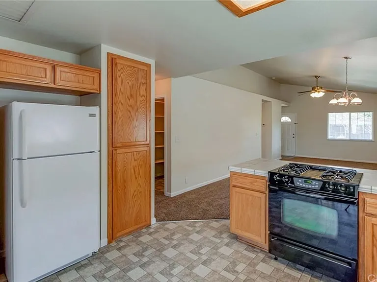 2675 Ceanothus Ave — Photo 3