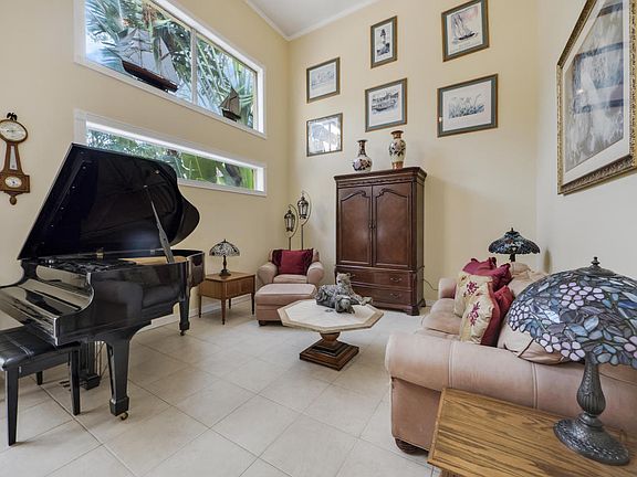 4th image of 1081 Siena Oaks Cir E