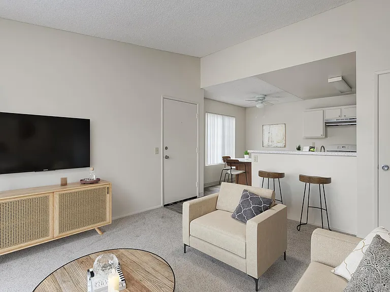 Boulevard Apartments — Photo 6