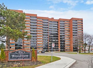 3501 Glen Erin Dr #812, Mississauga, ON L5L 2E9