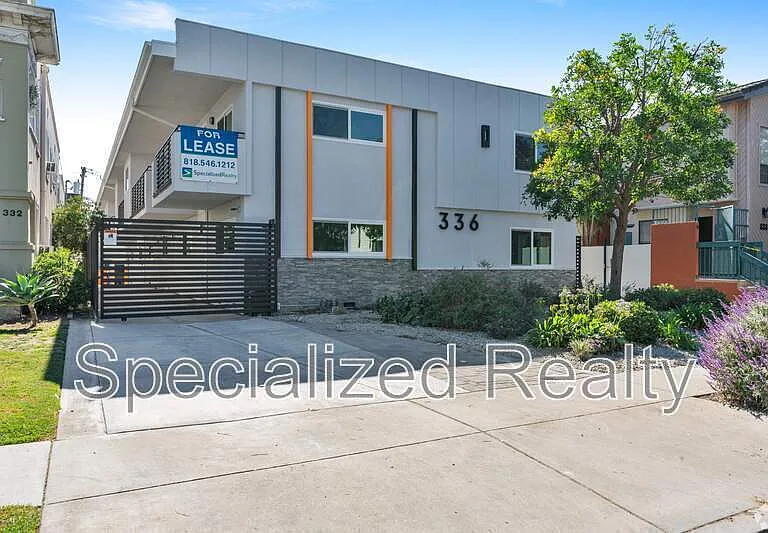 336 W Wilson Ave #3 — Photo 1