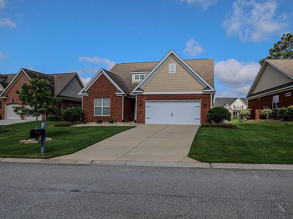 3rd image of 144 Fitzsimmons Dr