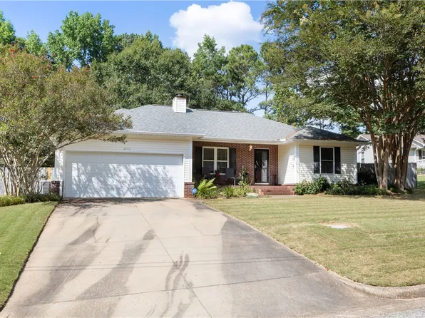 2706 Cunningham Ct, Opelika, AL 36801