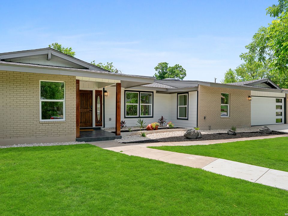 2nd image of 258 SERENADE DR