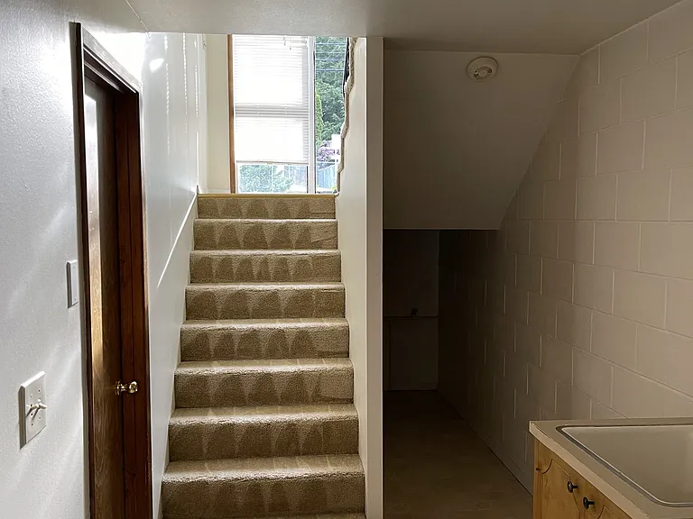 17021 Larch Way #B — Photo 7