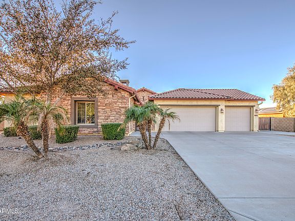 3rd image of 7124 S 67th Drive