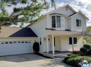 504 W Hemlock St, Sequim, WA 98382