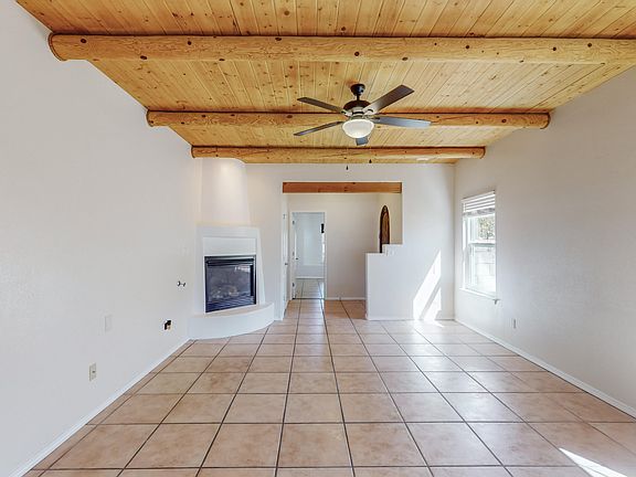 4th image of 3797 Candelarias Ln NW