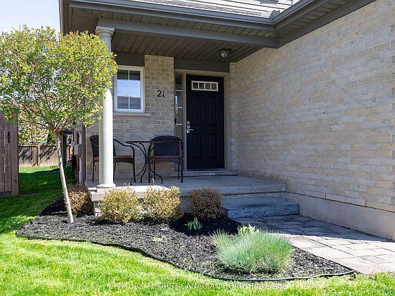3rd image of 21 Pear Tree Ave