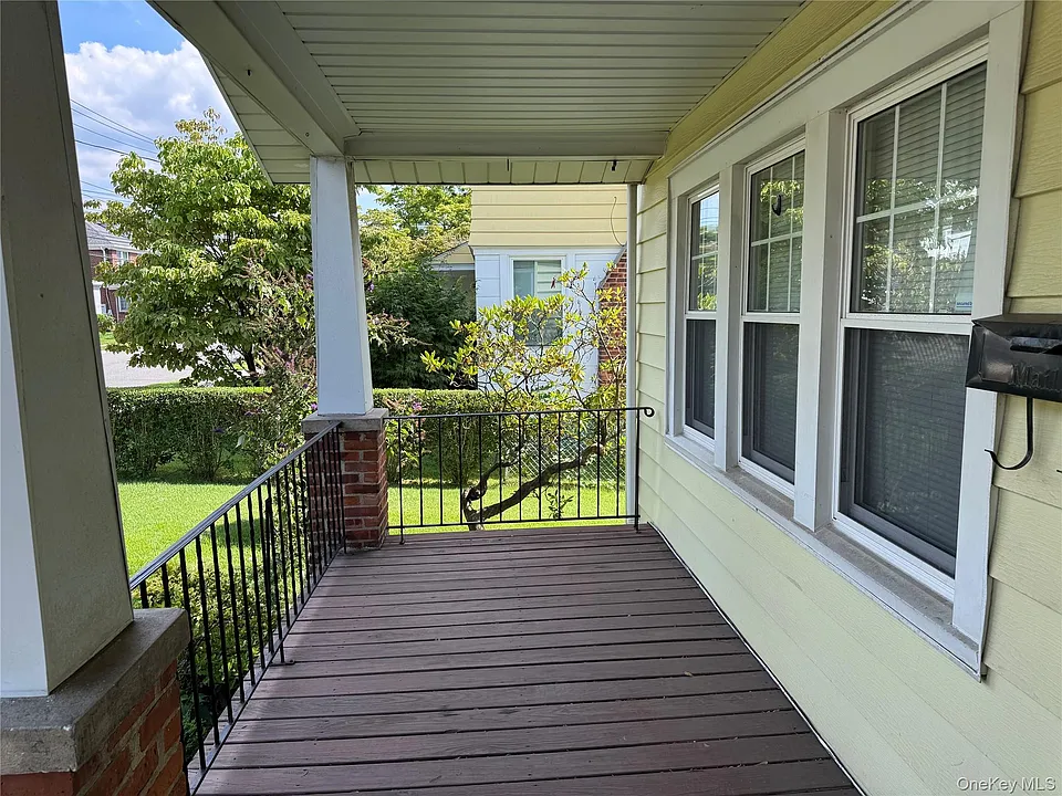 22 Irma Ave