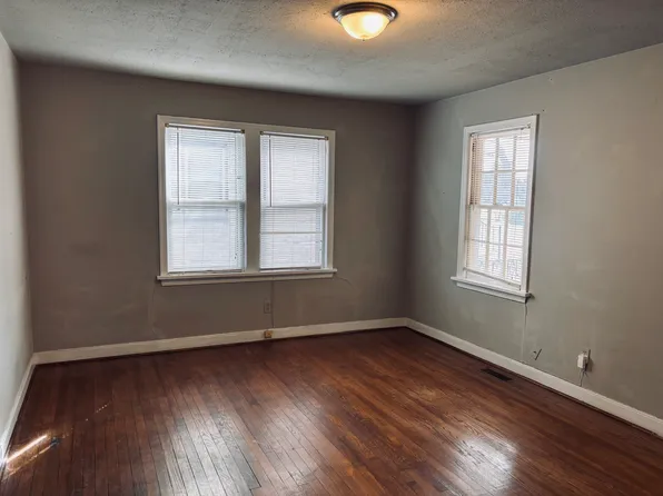 3728 N Shartel Ave, Oklahoma City, OK