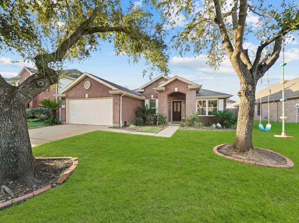 2714 Crestbrook Ct, Sugar Land, TX 77479