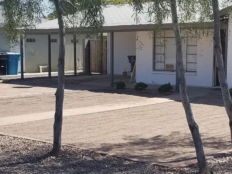 Front NW corner 
view