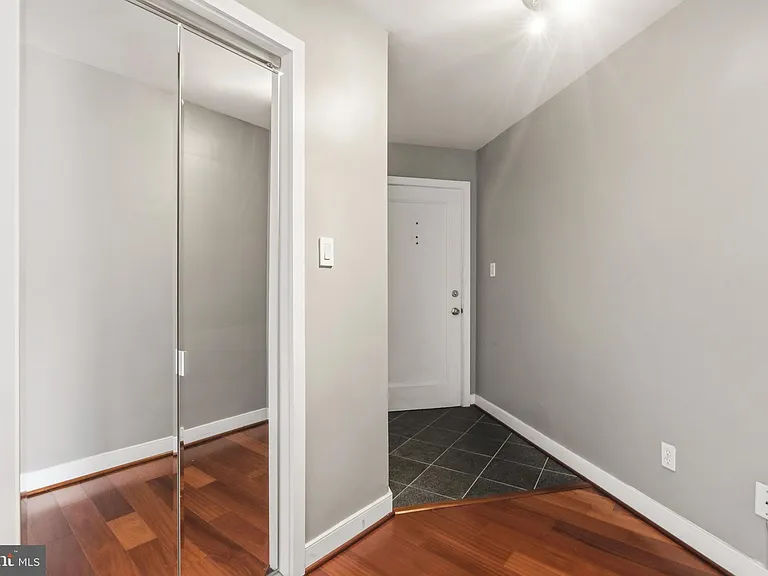 7034 Strathmore St #306 — Photo 17