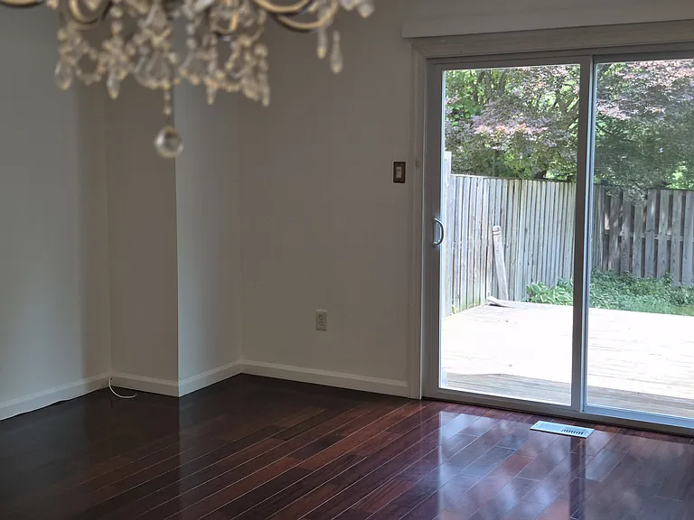 8827 Willowwood Way — Photo 4